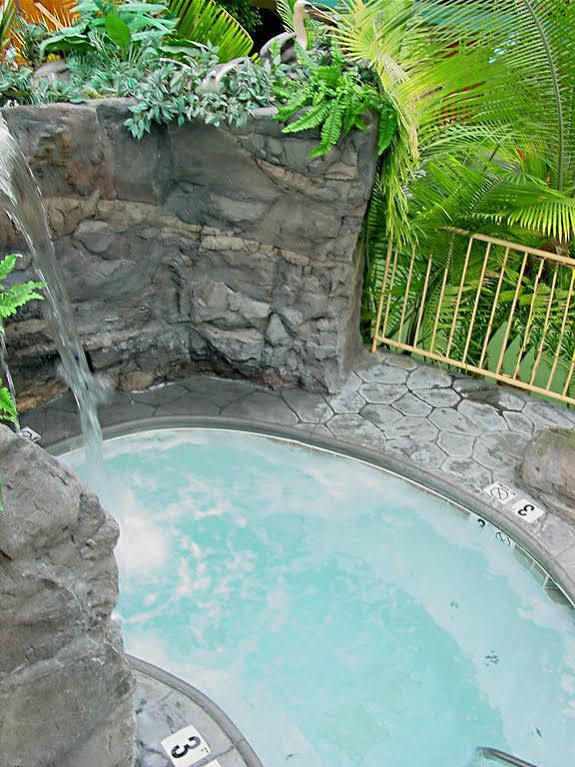 Howard Johnson Florence/ Cincinnati Area エクステリア 写真