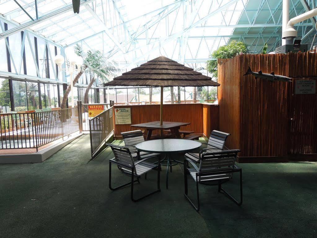 Howard Johnson Florence/ Cincinnati Area エクステリア 写真